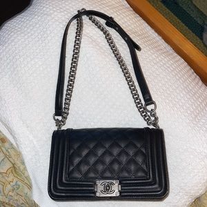 Chanel Boy bag. NOT Authentic.
